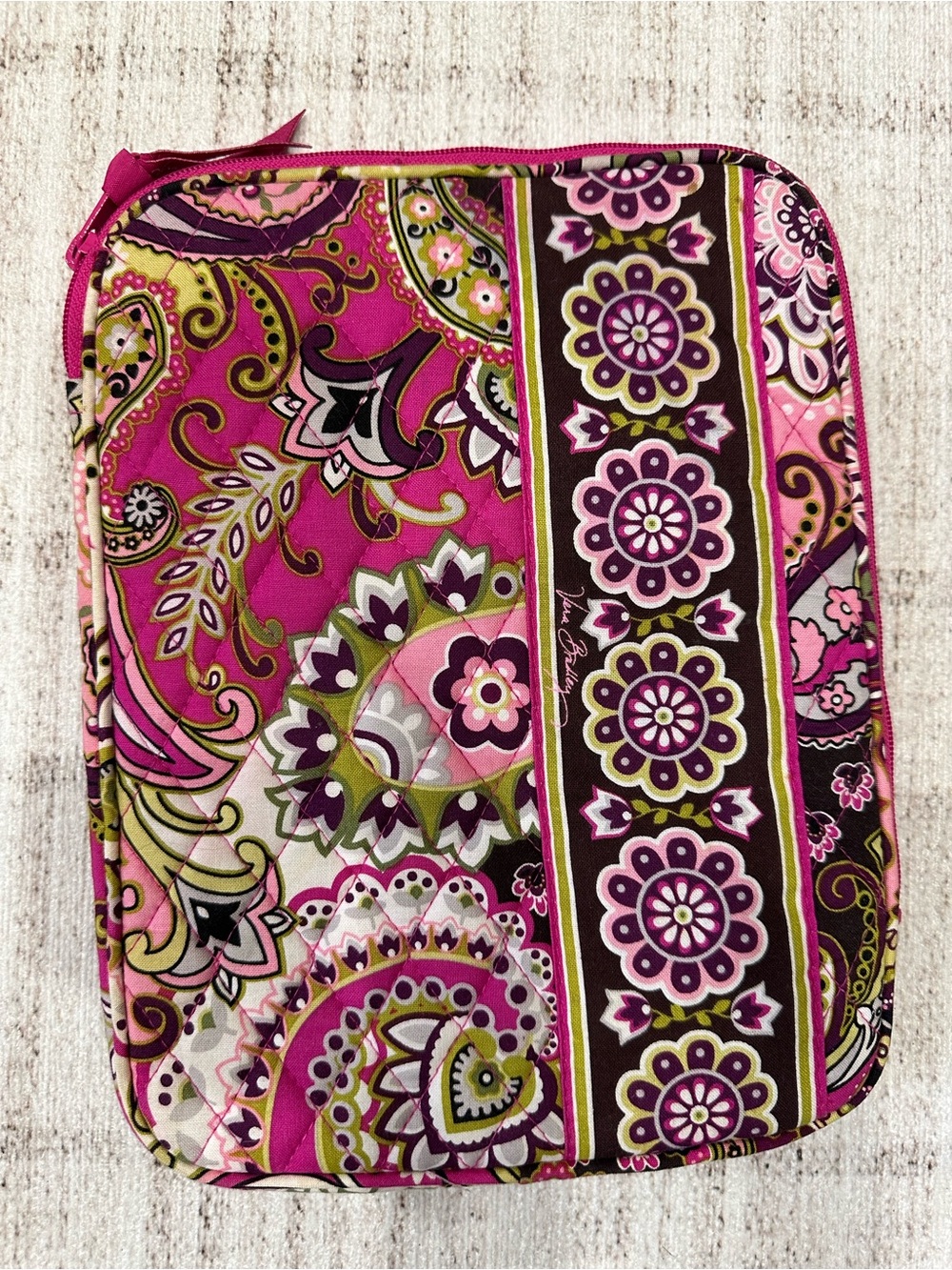 Vera BradleyPatterned Quilted Tablet Sleeve in Pink and Green
